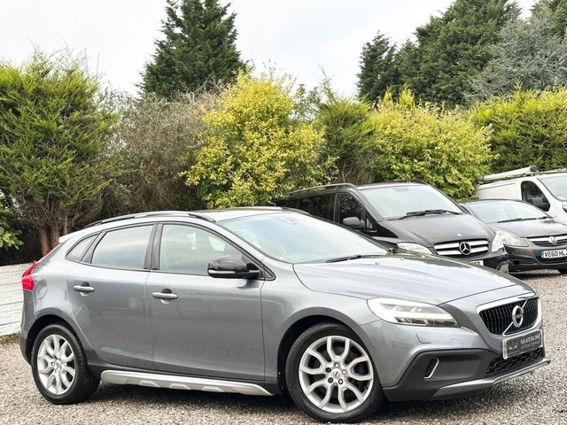 2017 17 Volvo V40 Cross Country 2.0 D2 Pro Hatchback 5dr Diesel Manual Euro 6 (s/s) (120 ps)