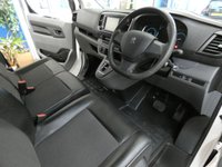 USED 2021 71 PEUGEOT E-EXPERT e 1200 75kWh Professional Standard Panel Van 6dr Electric Auto MWB (136 ps) BRILLIANT VAUXHALL VIVARO EQUIVALENT &pound;0 ROAD TAX 3 SEATS ANDROID APPLE CARPLAY AC CRUISE PARK SENSORS 1 OWNER SERVICE HISTORY WARRANTY