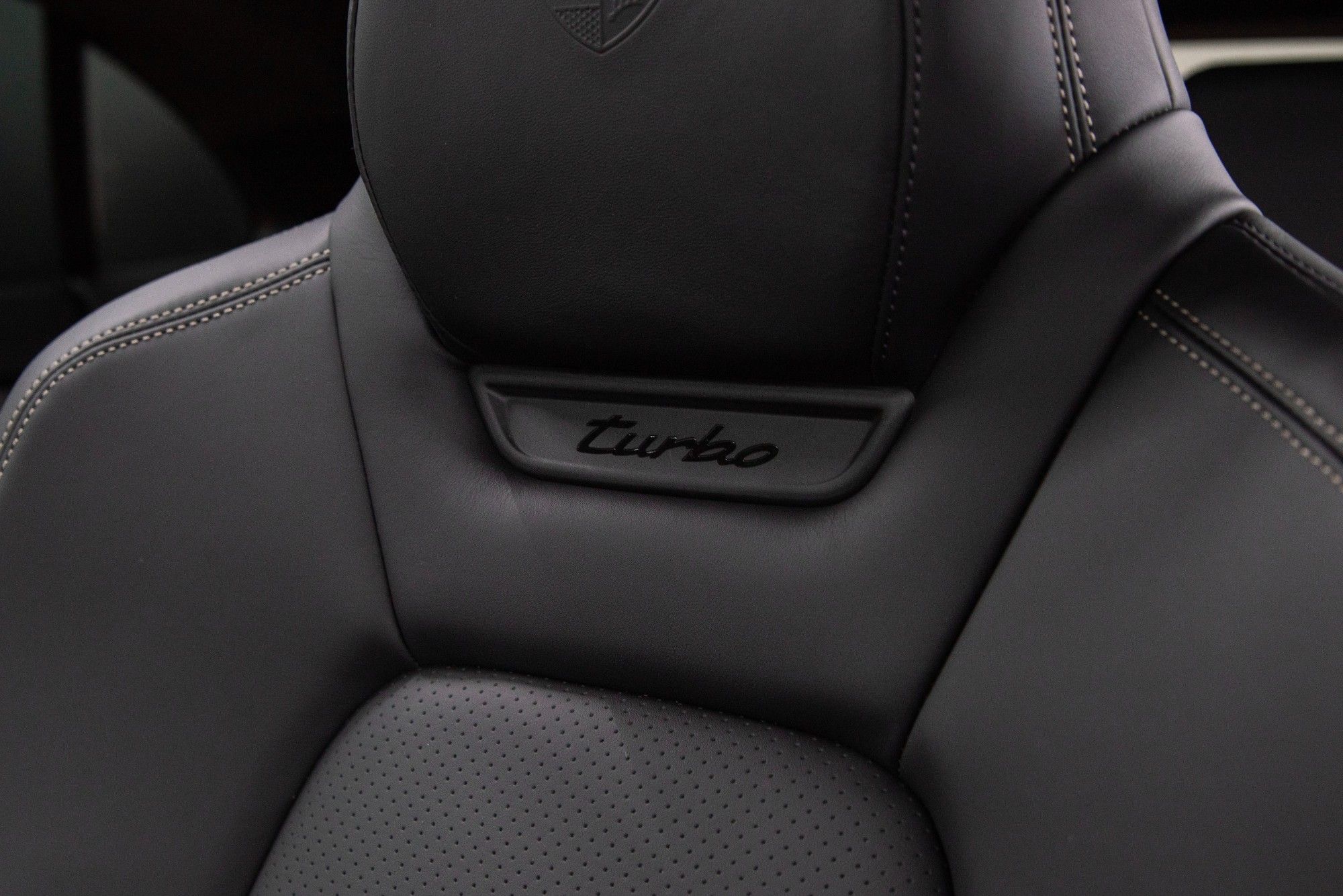 USED 2024 74 PORSCHE MACAN 100kWh Turbo Electric 