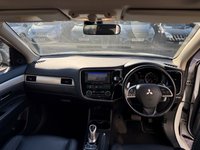USED 2014 64 MITSUBISHI OUTLANDER 2.0h 12kWh GX4h SUV 5dr Petrol Plug-in Hybrid CVT 4WD Euro 5 (s/s) (200 ps) 