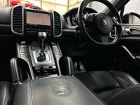 USED 2011 61 PORSCHE CAYENNE 4.8T V8 SUV 5dr Petrol TiptronicS 4WD Euro 5 (s/s) (500 ps) Massive Spec|Custom Exhaust
