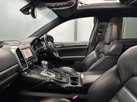 USED 2014 64 PORSCHE CAYENNE 4.8T V8 Turbo SUV 5dr Petrol TiptronicS 4WD Euro 6 (s/s) (520 ps) PAN|PDCC|PTV|Carbon interior