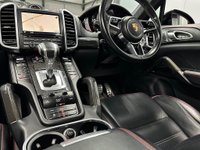 USED 2014 64 PORSCHE CAYENNE 4.8T V8 Turbo SUV 5dr Petrol TiptronicS 4WD Euro 6 (s/s) (520 ps) PAN|PDCC|PTV|Carbon interior