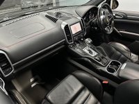 USED 2014 64 PORSCHE CAYENNE 4.8T V8 Turbo SUV 5dr Petrol TiptronicS 4WD Euro 6 (s/s) (520 ps) PAN|PDCC|PTV|Carbon interior