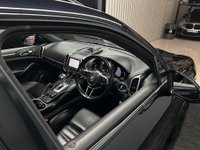 USED 2014 64 PORSCHE CAYENNE 4.8T V8 Turbo SUV 5dr Petrol TiptronicS 4WD Euro 6 (s/s) (520 ps) PAN|PDCC|PTV|Carbon interior