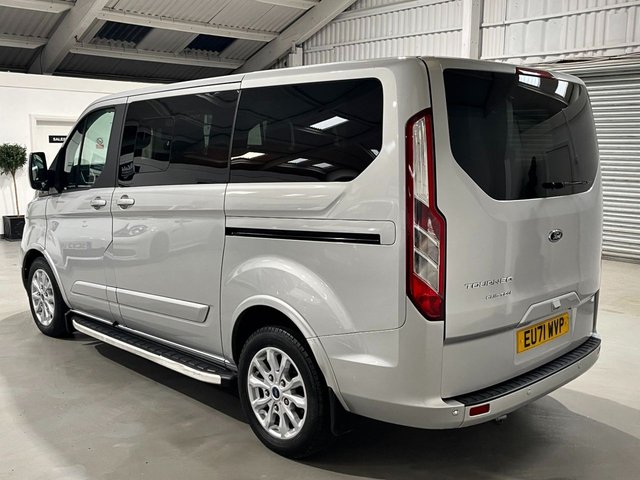 View our FORD TOURNEO CUSTOM