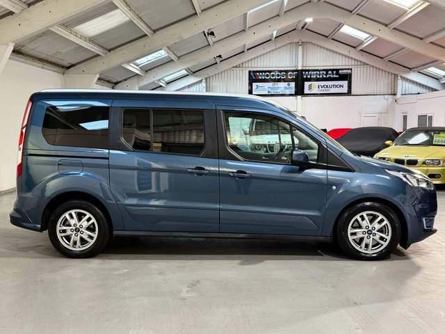 View our FORD GRAND TOURNEO CONNECT