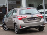 USED 2019 19 TOYOTA YARIS 1.5 VVT-h Icon Tech Hatchback 5dr Petrol Hybrid E-CVT Euro 6 (s/s) (100 ps) 