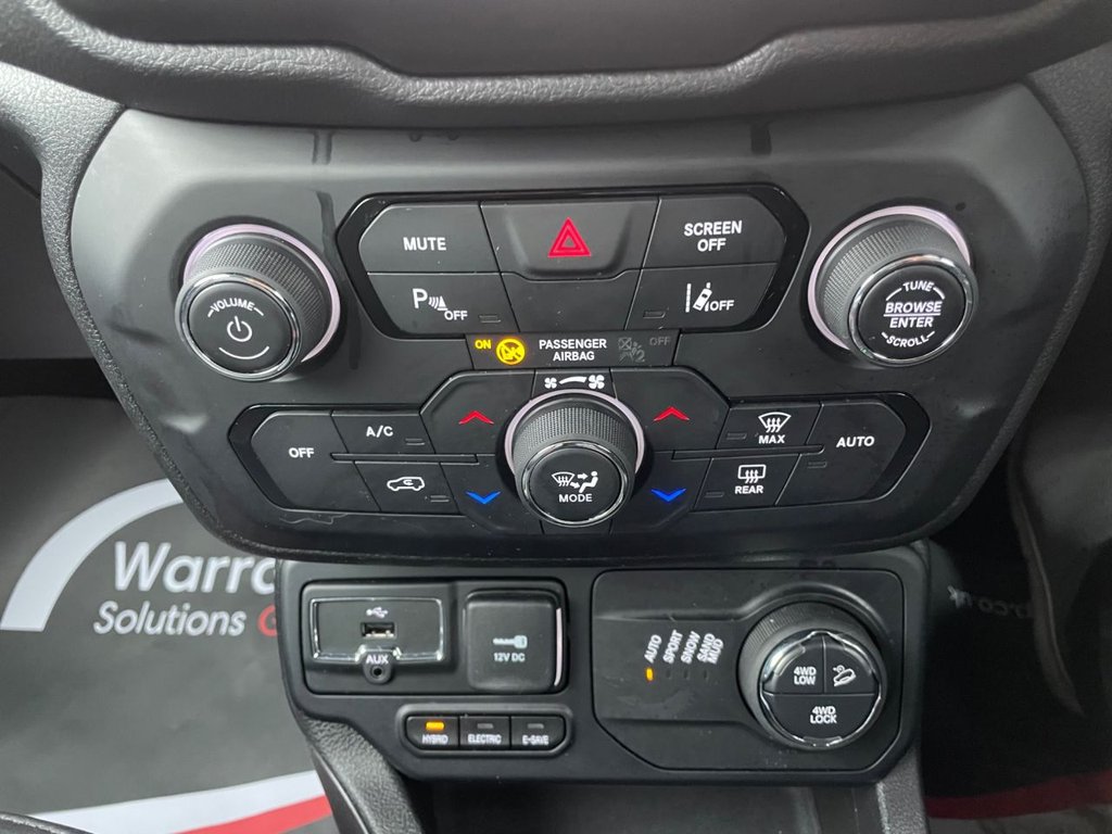 USED 2020 70 JEEP RENEGADE 1.3 GSE T4 11.4kWh Limited SUV 5dr Petrol Plug-in Hybrid Auto 4xe Euro 6 (s/s) (190 ps) APPLE CARPLAY+NAV+F/LEATHER+XENON