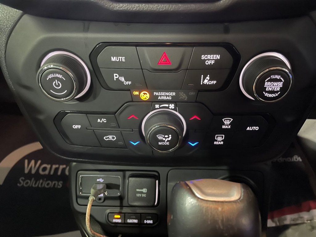 USED 2020 70 JEEP RENEGADE 1.3 GSE T4 11.4kWh Limited SUV 5dr Petrol Plug-in Hybrid Auto 4xe Euro 6 (s/s) (190 ps) APPLE CARPLAY+NAV+F/LEATHER+XENON