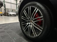 USED 2015 15 PORSCHE MACAN 3.6T V6 Turbo SUV 5dr Petrol PDK 4WD Euro 6 (s/s) (400 ps) &pound;8k of options