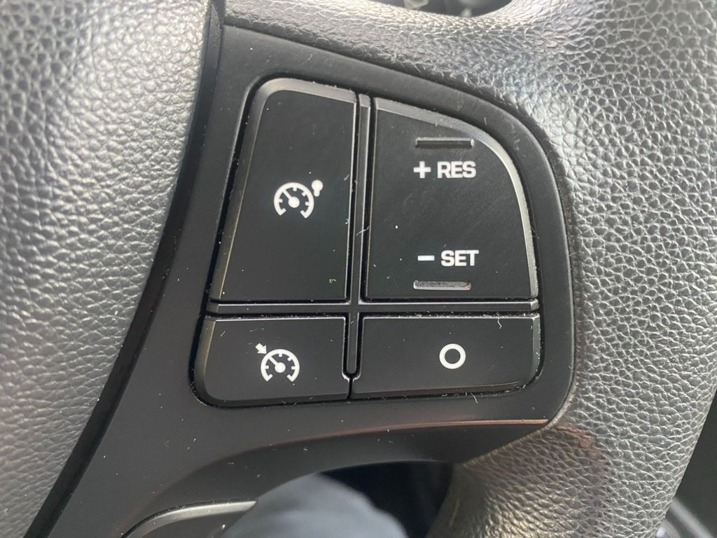 USED 2017 67 HYUNDAI I10 1.2 SE Hatchback 5dr Petrol Manual Euro 6 (87 ps) DAB AND BLUETOOTH