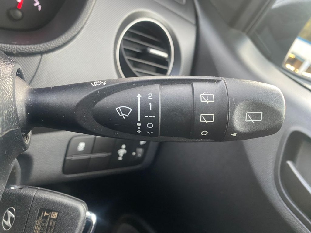 USED 2017 67 HYUNDAI I10 1.2 SE Hatchback 5dr Petrol Manual Euro 6 (87 ps) DAB AND BLUETOOTH