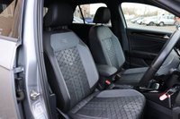 USED 2022 72 VOLKSWAGEN T-ROC 2.0 TDI R-LINE DSG 5 DOOR HEATED SEATS SENSORS COCKPIT