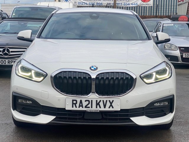 2021 BMW 1 SERIES - Photo 2