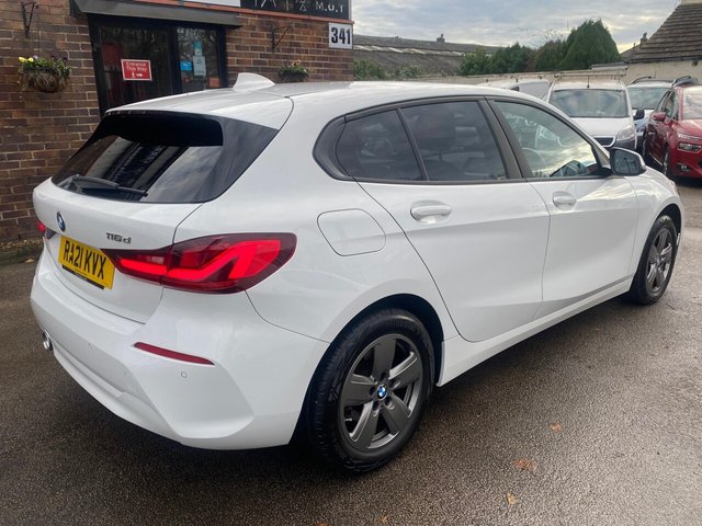 2021 BMW 1 SERIES - Photo 4