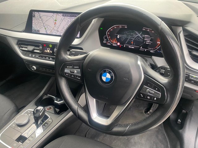 2021 BMW 1 SERIES - Photo 8