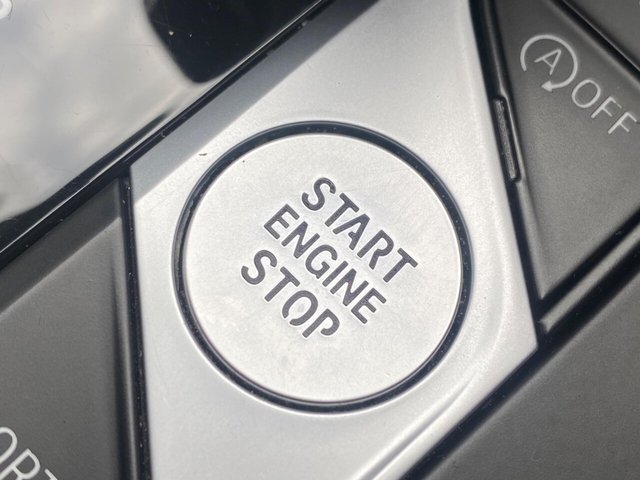 2021 BMW 1 SERIES - Photo 11