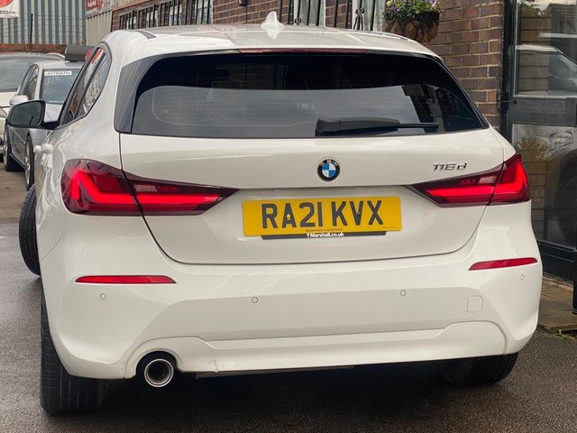 2021 BMW 1 SERIES - Photo 5