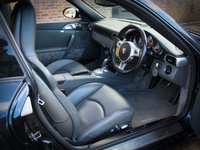 USED 2010 10 PORSCHE 911 3.8 997 Turbo Coupe 2dr Petrol PDK AWD (268 g/km, 500 bhp) FULL PORSCHE HISTORY WITH PORSCHE WARRANTY - SUNROOF - HEATED MEMORY SEATS - PASM - NAVIGATION - CENTERLOCK WHEELS - CARBON INTERIOR - BOSE STEREO