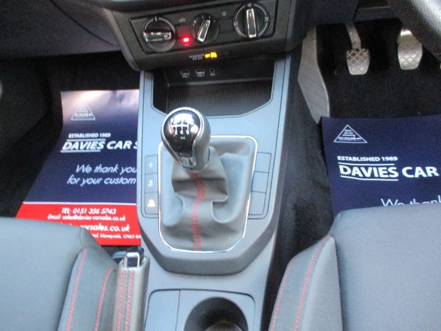 2020 SEAT IBIZA 1.0 TSI FR Hatchback 5dr Petrol Manual Euro 6 (s/s) GPF (115 ps) 6 MONTHS WARRANTY ,FULL SERVICE HISTORY ,2 KEYS ,LOVELY SPEC ,VIEWING ESSENTIAL , - Photo 9