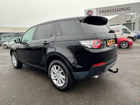 USED 2018 68 LAND ROVER DISCOVERY SPORT 2.0 TD4 SE Tech SUV 5dr Diesel Auto 4WD Euro 6 (s/s) (180 ps) A STUNNING ADDITION TO OUR EXTENSIVE DISCOVERY SPORT SELECTION+DIESEL+AUTOMATIC+ONLY 1 OWNER FROM NEW+SERVICE HISTORY+7 SEATER+PRIVACY GLASS+HALF LEATHER INTERIOR+SATELLITE NAVIGATION+PARK ASSIST+CLIMATE CONTROL+18 INCH ALLOY WHEELS+COST NEW &pound;37060 MAKING THIS USED VEHICLE ABSOLUTELY AMAZING VALUE AT OUR LOW PRICE+CALL NOW TO ARRANGE YOUR VIEWING+READY TO DRIVE AWAY TODAY!!!!!!!!!!!!!!!!!!!!!!!!!!!!!!!!!!!!