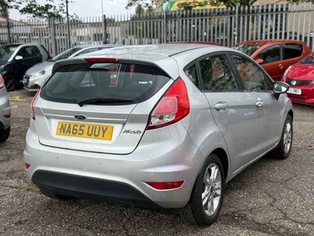 2015 FORD FIESTA - Photo 4
