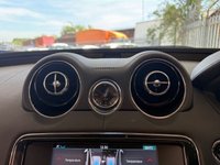 USED 2017 67 JAGUAR XJ 3.0d V6 Premium Luxury Saloon 4dr Diesel Auto Euro 6 (s/s) (300 ps)+FSH+2 KEYS+FULL LEATHER+NAVIGATION+PANORAMIC SUNROOF+ 2 KEYS+FSH+PANORAMIC SUNROOF+FULL LEATHER HEATED SEATS+BLUETOOTH+MEDIA+20" ALLOYS+PRIVACY+NAVIGATION+REVERSE CAMERA+PARKING AID+CLIMATE+CRUISE+HPI CLEAR