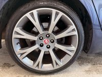 USED 2017 67 JAGUAR XJ 3.0d V6 Premium Luxury Saloon 4dr Diesel Auto Euro 6 (s/s) (300 ps)+FSH+2 KEYS+FULL LEATHER+NAVIGATION+PANORAMIC SUNROOF+ 2 KEYS+FSH+PANORAMIC SUNROOF+FULL LEATHER HEATED SEATS+BLUETOOTH+MEDIA+20" ALLOYS+PRIVACY+NAVIGATION+REVERSE CAMERA+PARKING AID+CLIMATE+CRUISE+HPI CLEAR