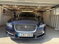 USED 2017 67 JAGUAR XJ 3.0d V6 Premium Luxury Saloon 4dr Diesel Auto Euro 6 (s/s) (300 ps)+FSH+2 KEYS+FULL LEATHER+NAVIGATION+PANORAMIC SUNROOF+ 2 KEYS+FSH+PANORAMIC SUNROOF+FULL LEATHER HEATED SEATS+BLUETOOTH+MEDIA+20" ALLOYS+PRIVACY+NAVIGATION+REVERSE CAMERA+PARKING AID+CLIMATE+CRUISE+HPI CLEAR