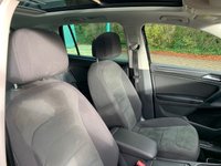 USED 2020 20 VOLKSWAGEN TIGUAN 2.0 TSI SEL SUV 5dr Petrol DSG 4Motion Euro 6 (s/s) (190 ps) 2020 VW TIGUAN 2.0 SEL - SUV 5DR - 4-MOTION - DSG AUTOMATIC - 1 FROMER KEEPER - SERVICE HISTORY - TWIN PAN GLASS ROOF - iCOCKPIT NAVIGATION -  HEATED SEATS - REAR CAMERA - KEYLESS ENTRY - POWER TAILGATE