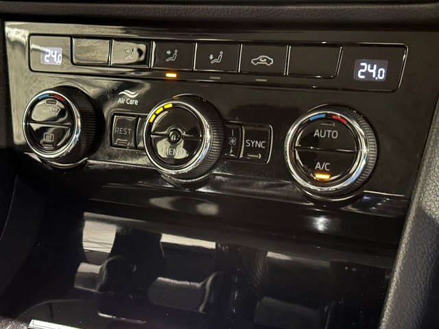 View our SKODA SUPERB