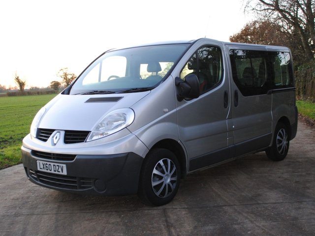 2010 60 Renault Trafic 2.0 TD dCi SL27 Navigation Minibus 4dr Diesel Manual (9 Seats) (220 g/km, 115 bhp)