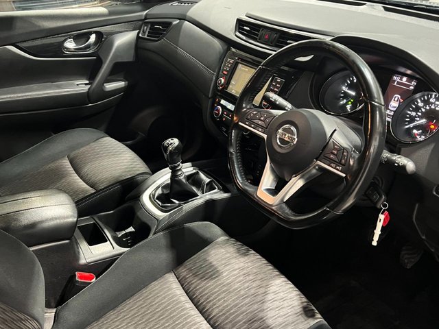 View our NISSAN X-TRAIL