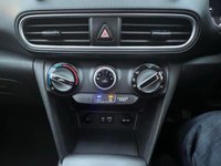 USED 2019 19 HYUNDAI KONA 1.0 T-GDi SE SUV 5dr Petrol Manual Euro 6 (s/s) (120 ps) 