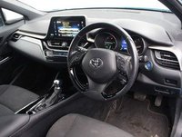 USED 2019 69 TOYOTA C-HR 1.8 VVT-h Dynamic SUV 5dr Petrol Hybrid CVT Euro 6 (s/s) (122 ps) 
