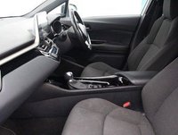 USED 2019 69 TOYOTA C-HR 1.8 VVT-h Dynamic SUV 5dr Petrol Hybrid CVT Euro 6 (s/s) (122 ps) 
