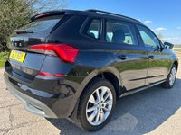 USED 2021 71 SKODA KAMIQ 1.0 TSI SE SUV 5dr Petrol Manual Euro 6 (s/s) (110 ps) 1 OWNER FROM NEW + HARD WIRED DASH-CAM + APPLE CARPLAY + REAR PARKING SENSORS + 52.3 AVG MPG + 8' TOUCHSCREEN DISPLAY WITH DAB RADIO + SAT NAV + CRUISE CONTROL + 2 USB-C PORTS + ELECTRIC PACK +  LANE ASSIST + BLUETOOTH + HILL HOLD CONTROL + MANUAL LUMABR SUPPORT FOR FRONT SEATS + REMOTE CENTRAL LOCKING + 17' BRAGA ALLOY WHEELS WITH TPMS