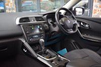USED 2017 17 RENAULT KADJAR 1.5 dCi Dynamique S Nav SUV 5dr Diesel EDC Euro 6 (s/s) (110 ps) Automatic  Leather Seats