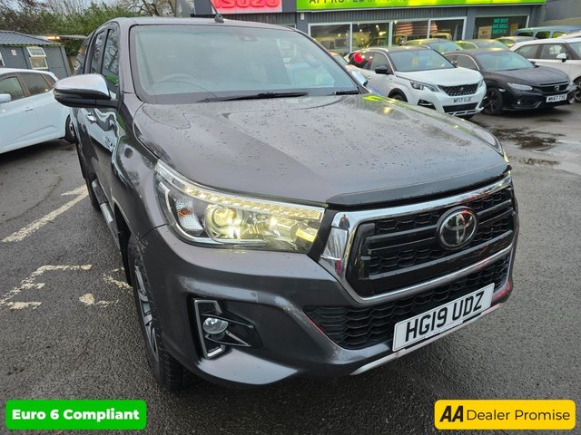 2019 TOYOTA HI-LUX - Photo 3