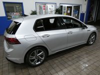 USED 2020 70 VOLKSWAGEN GOLF 1.5 eTSI MHEV R-Line Hatchback 5dr Petrol Hybrid DSG Euro 6 (s/s) (150 ps) SAT NAV PART LEATHER CRUISE CONTROL PARKING SENSORS 1 OWNER SERVICE HISTORY WARRANTY