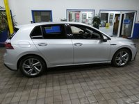 USED 2020 70 VOLKSWAGEN GOLF 1.5 eTSI MHEV R-Line Hatchback 5dr Petrol Hybrid DSG Euro 6 (s/s) (150 ps) SAT NAV PART LEATHER CRUISE CONTROL PARKING SENSORS 1 OWNER SERVICE HISTORY WARRANTY