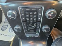 USED 2017 67 VOLVO V40 2.0 T2 Momentum Nav Plus Hatchback 5dr Petrol Manual Euro 6 (s/s) (122 ps) 