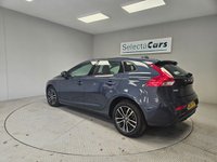 USED 2017 67 VOLVO V40 2.0 T2 Momentum Nav Plus Hatchback 5dr Petrol Manual Euro 6 (s/s) (122 ps) 