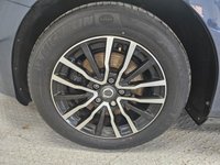 USED 2017 67 VOLVO V40 2.0 T2 Momentum Nav Plus Hatchback 5dr Petrol Manual Euro 6 (s/s) (122 ps) 