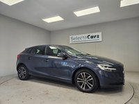 USED 2017 67 VOLVO V40 2.0 T2 Momentum Nav Plus Hatchback 5dr Petrol Manual Euro 6 (s/s) (122 ps) 
