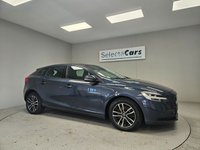 USED 2017 67 VOLVO V40 2.0 T2 Momentum Nav Plus Hatchback 5dr Petrol Manual Euro 6 (s/s) (122 ps) 