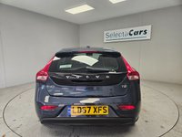 USED 2017 67 VOLVO V40 2.0 T2 Momentum Nav Plus Hatchback 5dr Petrol Manual Euro 6 (s/s) (122 ps) 