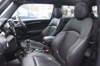 USED 2016 66 MINI HATCH 2.0 Cooper S Hatchback 3dr Petrol Manual Euro 6 (s/s) (192 ps) Panoramic Sunroof, CHILI Pack, XL Media Pack, Heated Front Seats, Satellite Navigation, Front & Rear Parking Sensors