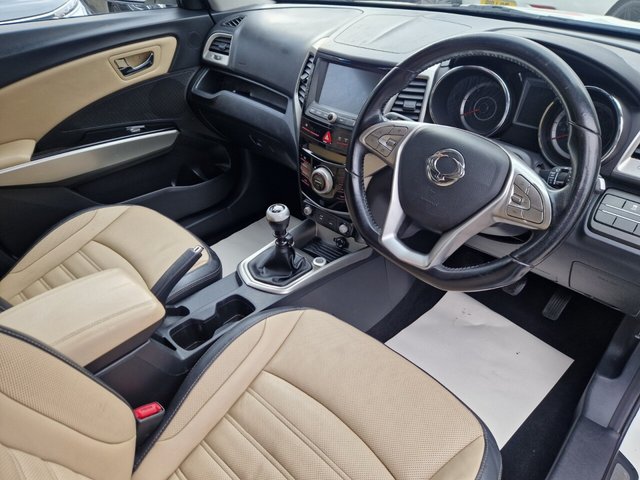 View our SSANGYONG TIVOLI